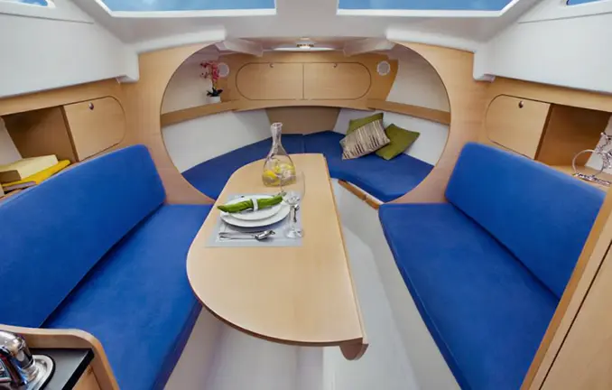 Delphia Nano - Salon Hausboot 'Delphia Nano'