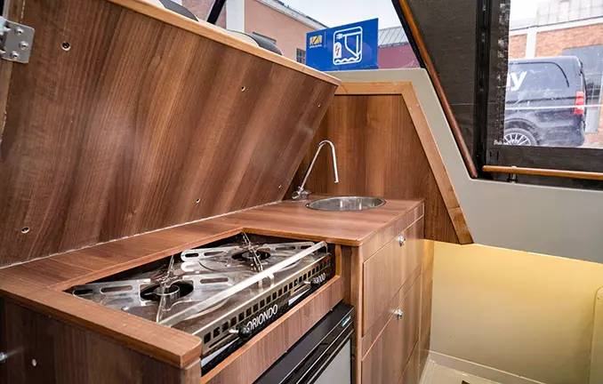 Safir Electric 26 - ein Hausboot für 6 Personen - auch führerscheinfrei Hausboot 'Safir Electric 26'