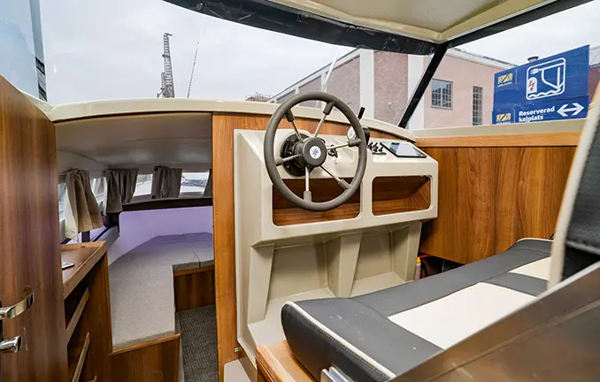 Safir Electric 26 - ein Hausboot für 6 Personen - auch führerscheinfrei Hausboot 'Safir Electric 26'