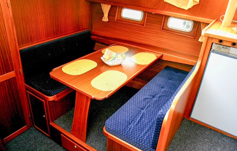 Motoryacht 'Hercules' - Dinette