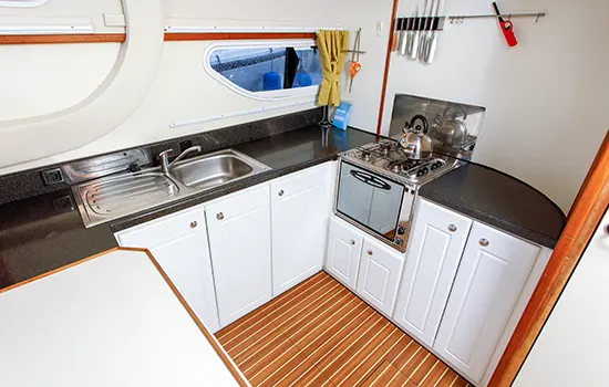 Hausboot 'Longford' - Küche