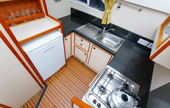 Hausboot 'Tipperary' - Bordküche