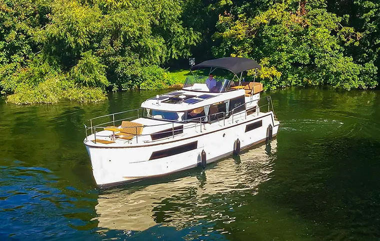 Balt Yacht Grand 37 - komfortables Hausboot