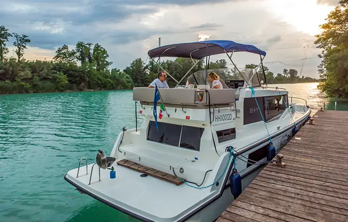 Hausboot 'Balt Yacht Grand 37' in der Lagune von Venedig