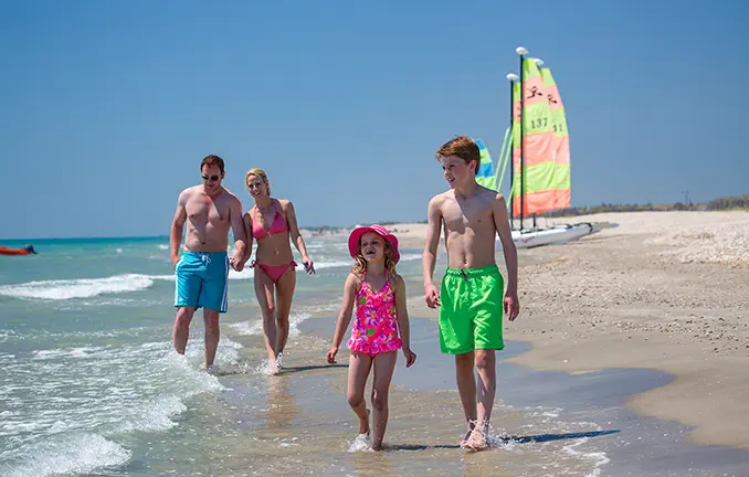 Badestopp bei einem Bootsurlaub