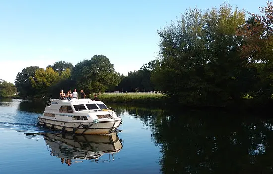 Hausboot mieten für eine  Fahrt auf der Charente