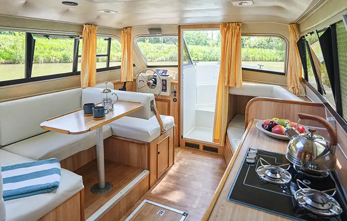 Salon Hausboot 'Cirrus' Salon