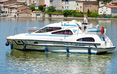 Hausboot Consul für 4 Personen mieten - Bootsferien auf der Müritz, in Holland oder Canal du Midi