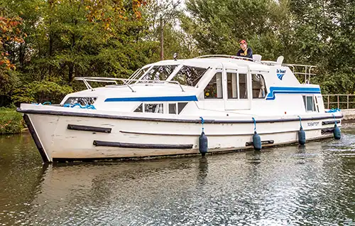Hausboot Cirrus