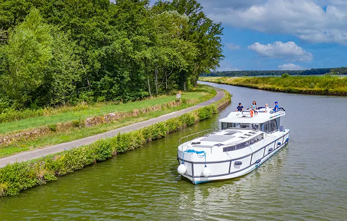 Hausboot bei Lutzelbourg