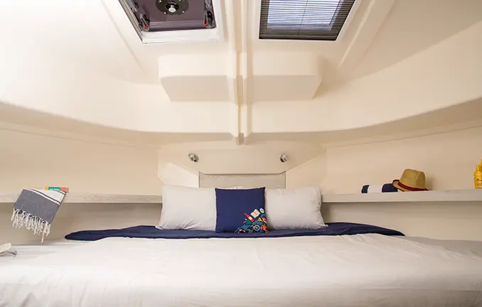 Hausboot 'Horizon 3' Charterboot mit drei Kabinen