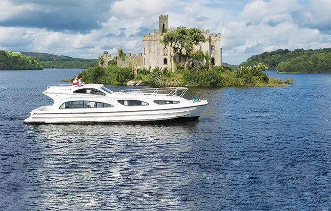 Mit dem Hausboot auf dem Lough Key