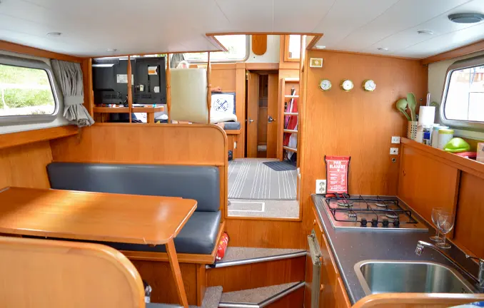 Hausboot 'Pedro 1020' - Salon