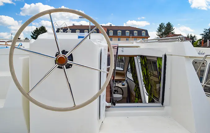 'Tarpon 49 Quattro Prestige' - Küche an Bord 'Tarpon 49 Quattro Prestige' - Küche