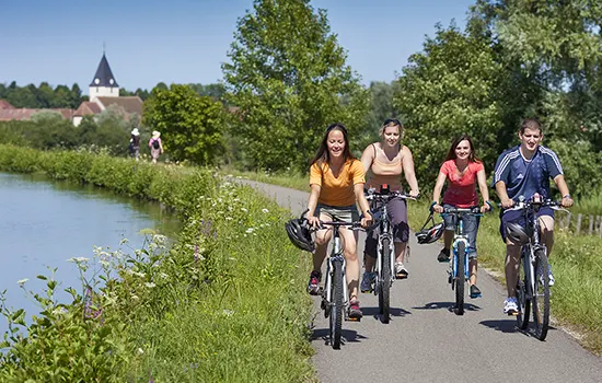 Fahrradfahren auf dem Leingahrt neben dem Saar-Kohle-Kanal