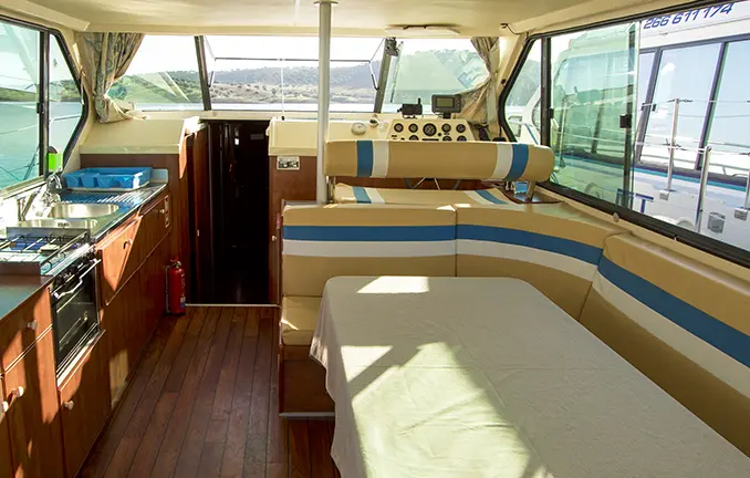 Salon Hausboot 'Cruiser Comfort 8/10'