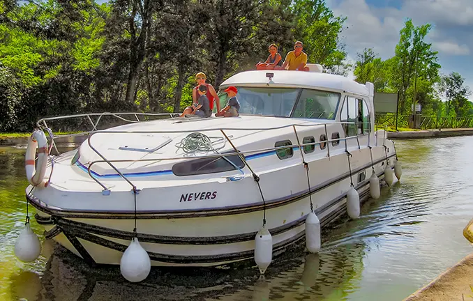 Mit Hausboot Nicols 1310 in Frankreich unterwegs Hausboot Nicols 1310