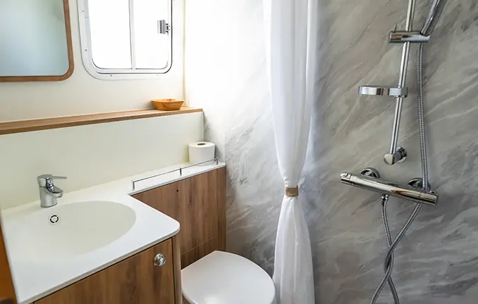 Penichette Premium+ 6 - Badezimmer