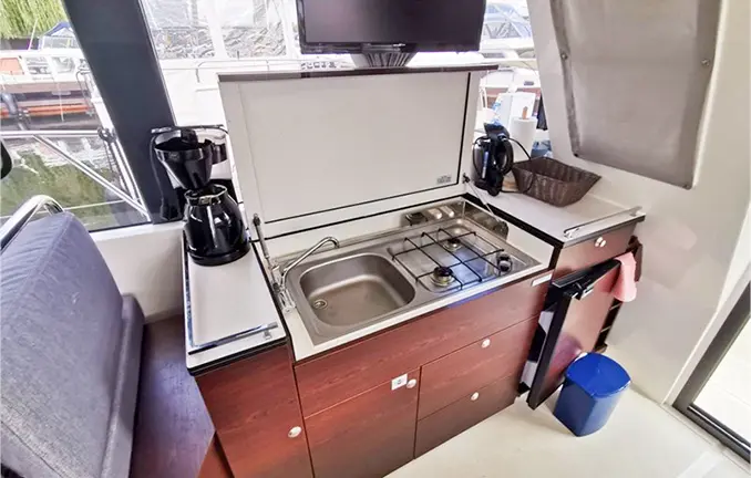 Motorboot 'Platinum 989 Flybridge' 