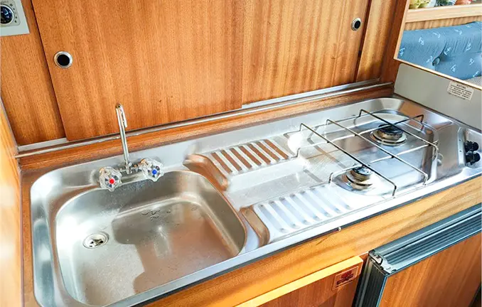 Marco 860 AK - Motoryacht mieten für einen Bootsurlaub Marco 860 AK - Motoryacht mieten für einen Bootsurlaub