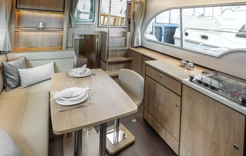 Motoryacht 'Linssen 35.0 AC' Salon