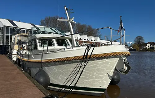 Motoryacht 'Linssen 29.9 AC - Oliva'