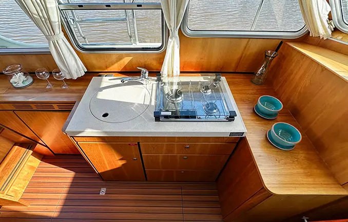 (unbekannt - may-charter-net) 'Linssen 29.9 AC - Oliva'