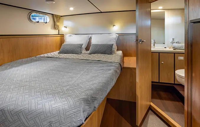 (unbekannt - may-charter-net) 'Linssen 35.0 AC - Inka'