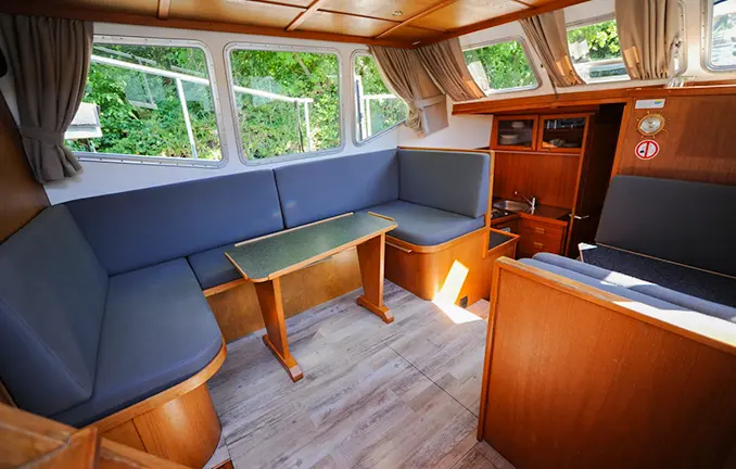(unbekannt - may-charter-net) 'Vacance 1100 - Lolita'