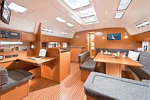 Bavaria Cruiser 50 - Salon