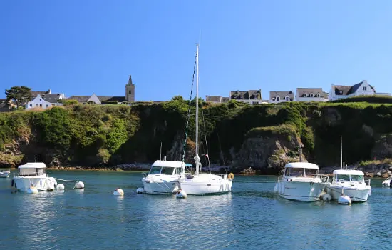 Segeln in der Bretagne - Yachten vor Hout