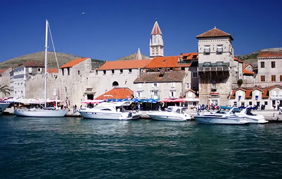 Yachtcharter - Segelyachten in Kroatien vor Trogir